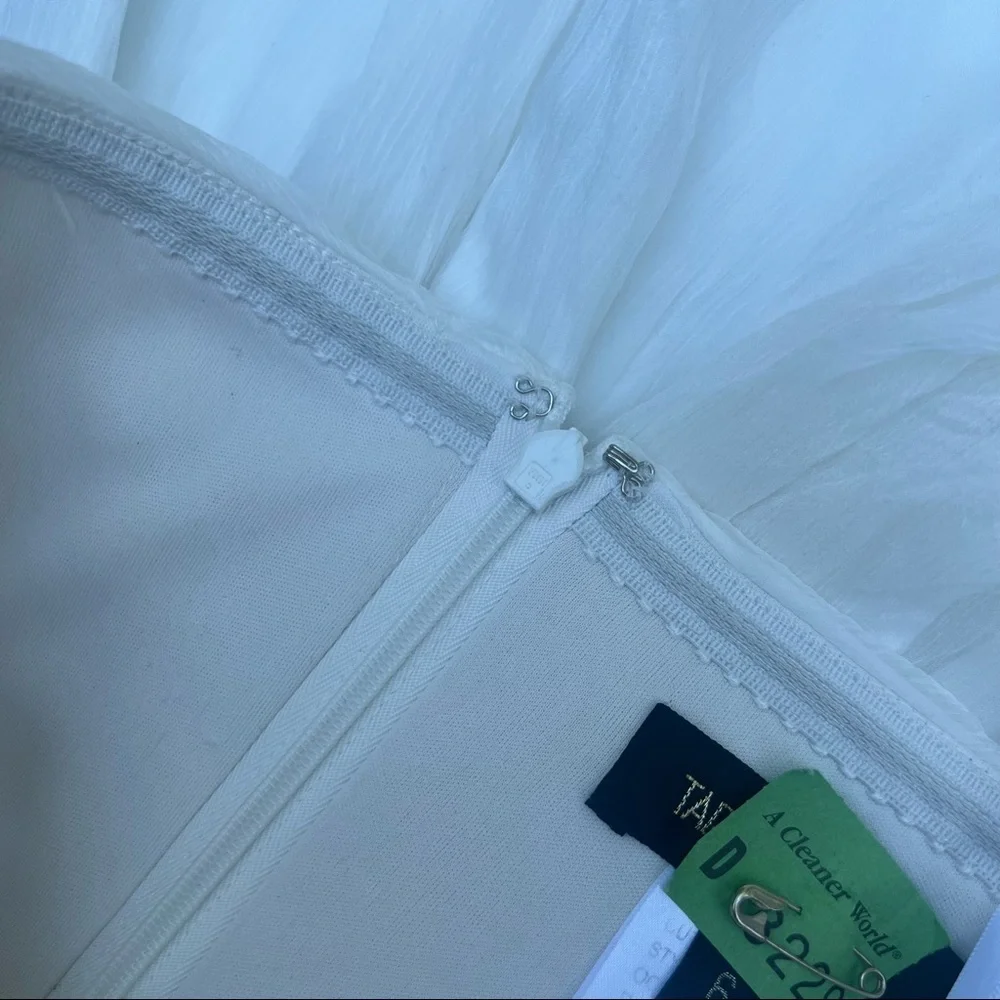 Tadashi Shoji Wedding Dress​